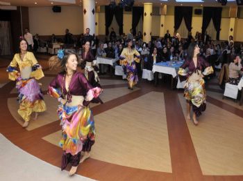 AYDıNLıK TÜRKIYE - Yenimahalle Belediyesi Öğretmenleri Unutmadı