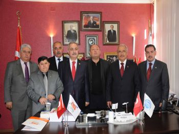 ÖMER TARHAN - Çukurova Belediyeler Birliği Kadirli’de Toplandı