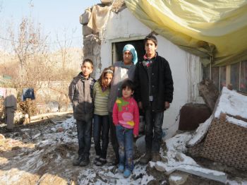 Depremzede Keklik Ailesi, Çocuklarının Okuması İçin Gurbeti Göze Aldı