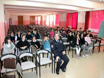 Nazilli’de 25 Öğrenci, Okul Geçidi Görevlisi Oldu