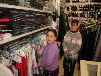 FATIH ÇOBANOĞLU - Oltu Depremzede Aileye Kucak Açtı