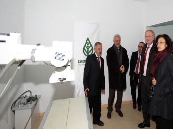 EBERHARD POHL - Sahipsiz Hayvanlara Almanya`dan Destek Geldi