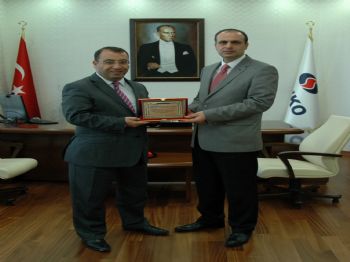 SANI KONUKOĞLU HASTANESI - Sgk`dan Özel Sani Konukoğlu Hastanesi`ne Teşekkür Plaketi