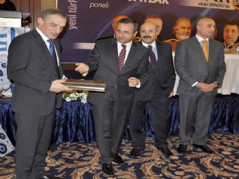 TEVHIT KARAKAYA - Tamince: Avrupa Krizinden Etkilenmemek İçin Rusya ve Arabistan`a Bakalım