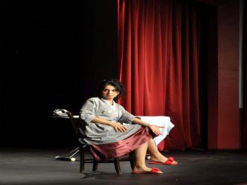 ERKAN YÜCEL - “yalnız Kadın” Oyununa Yoğun İlgi