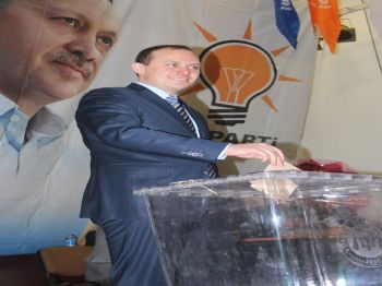 OSMAN KAHVECI - Ak Parti Merkez İlçede Kemal Karadeniz Güven Tazeledi