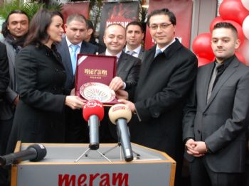 FERAMUZ ÜSTÜN - Amsterdam’da Meram Restorant’ın 5. Şubesi Görkemli Törenle Açıldı
