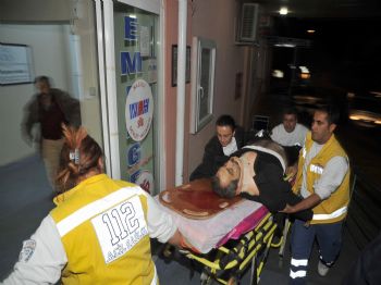 RıZA GEZER - Atça’da Trafik Kazası; 1 Ölü, 1 Ağır Yaralı