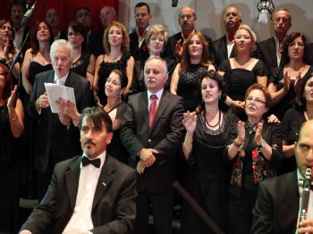 Göksel Arsoy Bayraklı’nın Misafiriydi