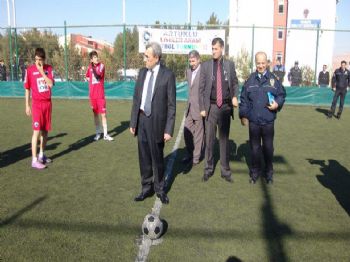 EDIP YÜKSEL - Mardin`de `liseler Arası Halı Saha Futbol Turnuvası` Başladı