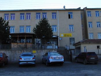 Suşehri Endüstri Meslek Lisesi'nde Hırsızlık