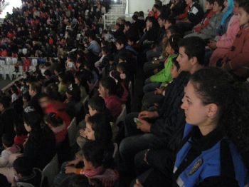 Toplum Destekli Polislik Büro Amirliği`nden Öğrencilere Sirk