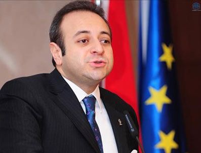 Bakan Bağış, Belçika'da alevilerin Muharrem Ayı iftar yemeğine katıldı