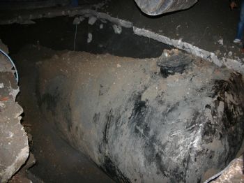 Balıkesir'de Yaklaşık 16 Bin Litre Kaçak Akaryakıt Ele Geçirildi