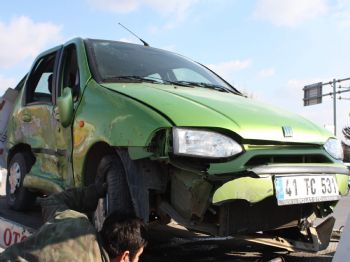 Kırmızı İşık İhlali Yapan Sürücü Trafiği Birbirine Kattı