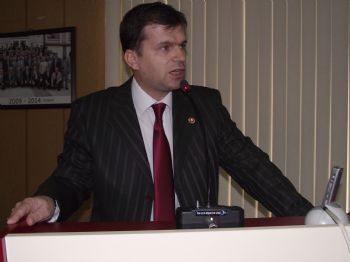 Manisa İl Genel Meclisi'nde 'borçlanma' Tartışmaları