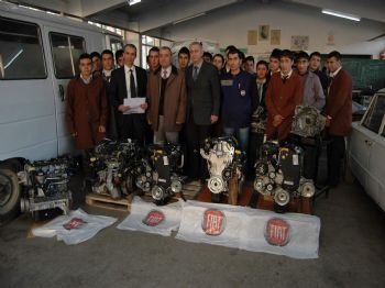 Meslek Lisesi'ne 50 Bin Tl'lik Ekipman Hibesi