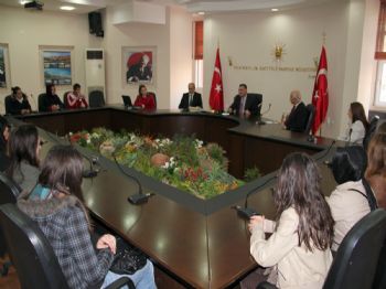 Öğrenciler Özel İdare ve Meclisi Ziyaret Etti