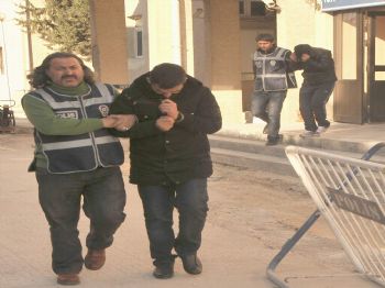 Şanlıurfa'da 15 Kilo Esrar ve 82 Bin 730 Paket Kaçak Sigara Ele Geçirildi