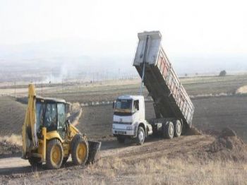 EYÜP ÇALıŞıR - Şuhut Osb'de Altyapıya Hız Verildi
