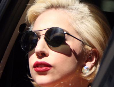 LADY GAGA - Gençlerin gelişimi için vakıf kuracak