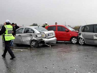 Lastik dumanı görüş mesafesini düşürünce...