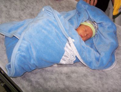Merdiven Boşluğunda Çanta İçerisinde Bebek Bulundu