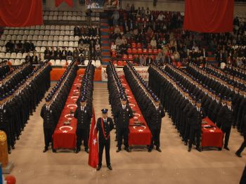 ÇETIN ÇELIK - Mersin Pomem 10. Dönem Mezunlarını Verdi