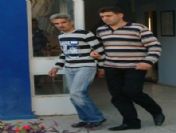 Öğrencileri Gasp Edip Kuaföre Gitti