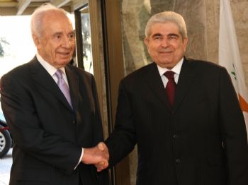 DIMITRIS HRISTOFYAS - Peres: Doğalgaz, Siyasi Çevreler İçin Baskı Amacıyla Kullanılmamalı