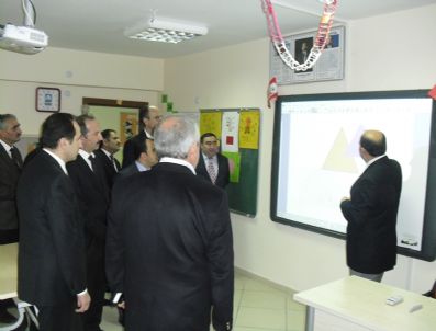 NECMETTIN KALKAN - Vali Kalkan: Menderes Koleji Artvin Eğitimine Ciddi Fayda Sağlayacak