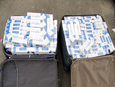 Yolcu Otobüsünde Kaçak Sigara ve Tütün Ele Geçirildi