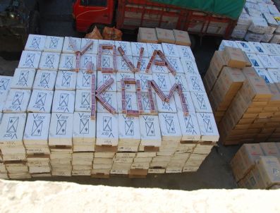 ÇEVRELI - Yüksekova`da Bir Milyon Dolarlık Kaçak Çay ve Sigara Ele Geçirildi