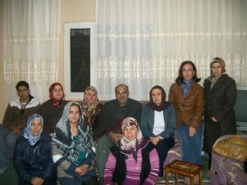 KOZALAK - Ak Partili Hanımlar Van'da Ölen Öğretmenlerin Ailelerini Ziyaret Etti