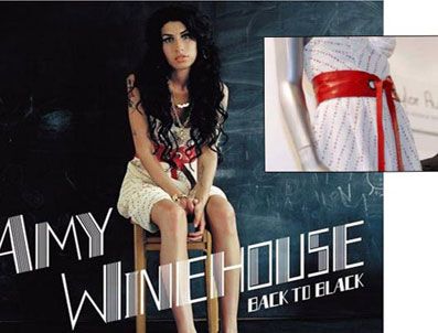 Amy Winehouse'ın elbisesi 125 bin liraya satıldı