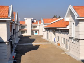 Kaçaklar için lüks otel ayarında barınma evi