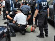 Polis, kampı dağıtmak için harekete geçti