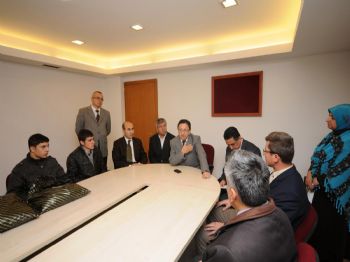 VEYSEL TIRYAKI - Altındağ Belediyesi 110 Öğrenciyi Bayram Öncesi Sevindirdi