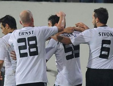 STOKE CITY - Savunma deyip geçme