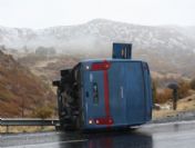 Cezaevi Aracı Devrildi : 1 Asker Şehit, 11 Yaralı