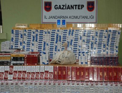 Gaziantep`te 6 Bin 500 Paket Kaçak Sigara ve 6 Kilogram Esrar Ele Geçirildi