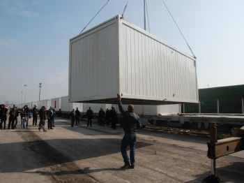 CENGIZ CANTÜRK - Kocaeli`nden Van`a 200 Konteyner Gönderiliyor