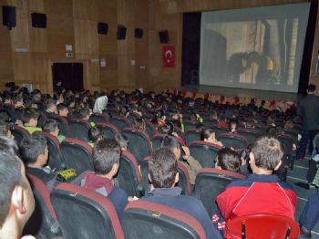 BARLA - `allah`ın Sadık Kulu Barla` Filminin İlk İzleyicileri Öğrenciler Oldu