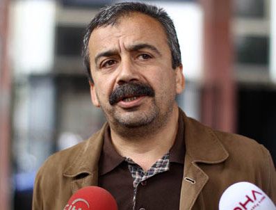 TEKFIR - Bize zerdüşt diyen kafa berduştur