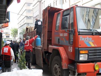 GAZI ŞAHIN - Elmadağ`da Toplanan Yardımlar Kızılay`a Teslim Edildi
