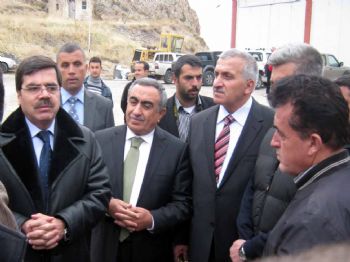 NURETTIN YıLMAZ - Erciş`te Kurtarma Çalışmalarına Katılan Bitlis Ekibi Döndü