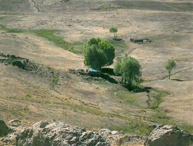 DOLAPDERE - Silvan'da PKK'ya ait 3 sığınak tespit edildi