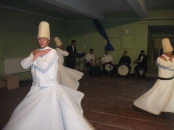 Tekman’da Depremzedeler İçin Yardım Gecesi Düzenlendi