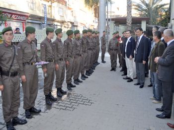Bakan Kılınç, Bayram Namazını Serik`te Kıldı