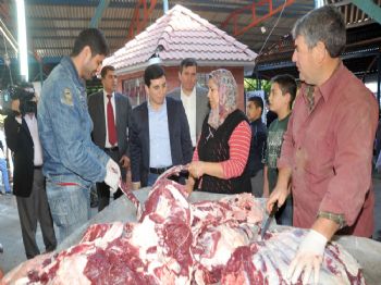 Başkan Tütüncü, Bayramı Vatandaşların Arasında Geçiriyor